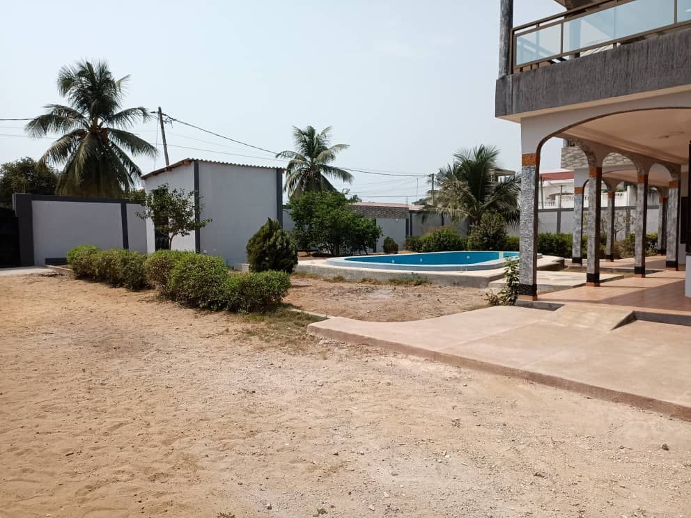 Sublime house for sale in avepozo (lomé togo), Lomé, maritime