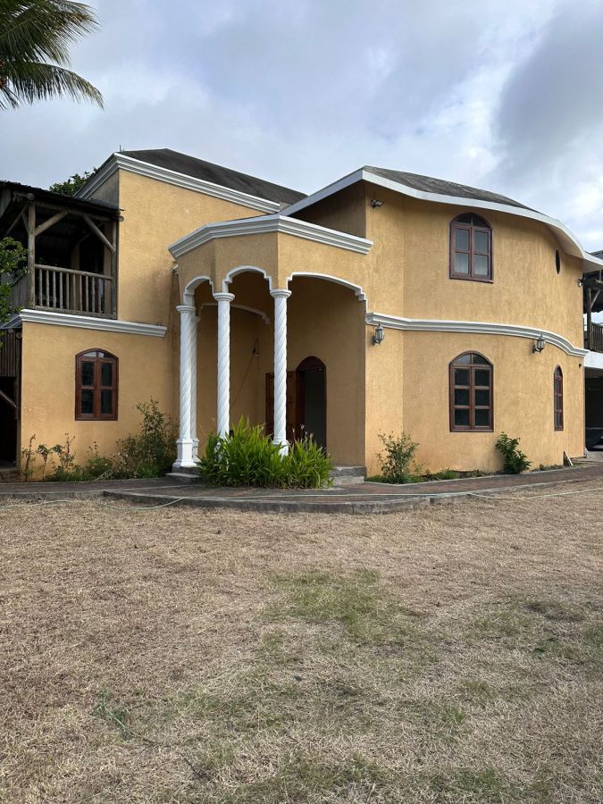 Private house for rent in roches brunes beau bassin property