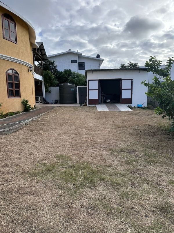 Private house for rent in roches brunes beau bassin property