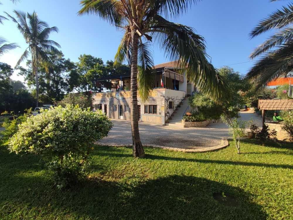 For sale exclusive property (house, land, hotel, restaurant