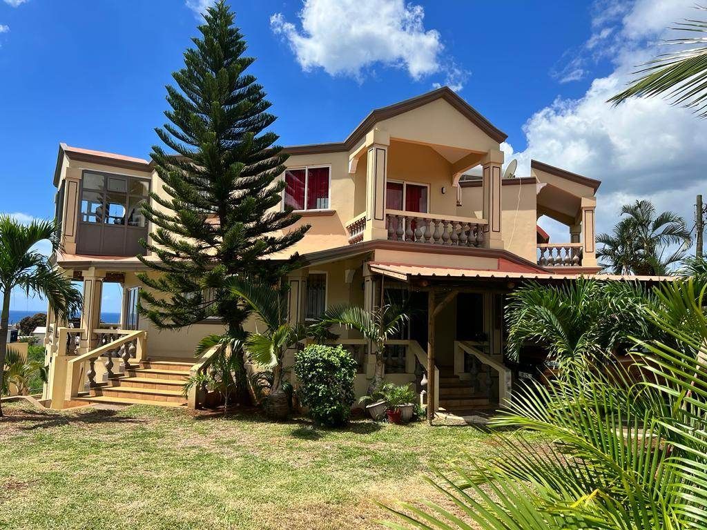 Maison à vendre à pointe aux sables, Pointe aux sables, black river Ile