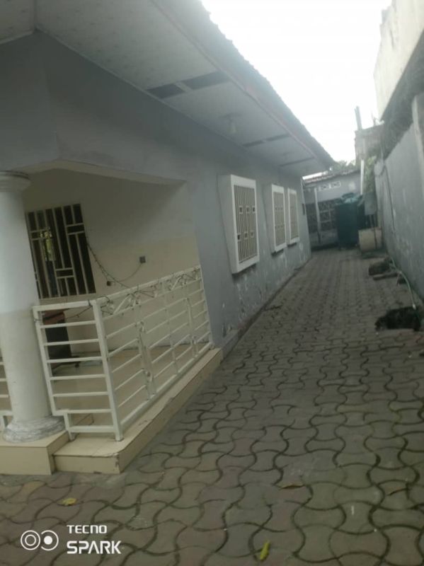 Very clean plot, House for sale in Kinshasa Democratic Republic of