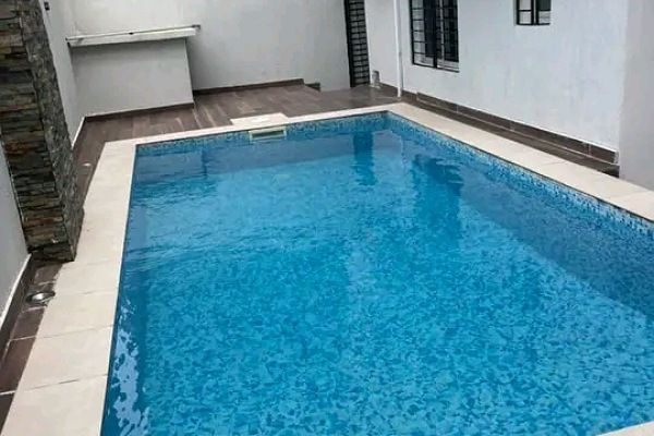 À vendre 7 pièces avec piscine Grand bassam 