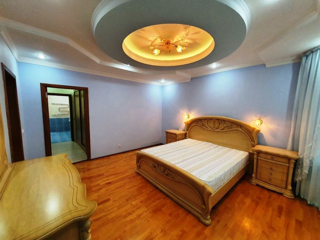 Simply stunning duplex 4 bedrooms apartment for rent in central