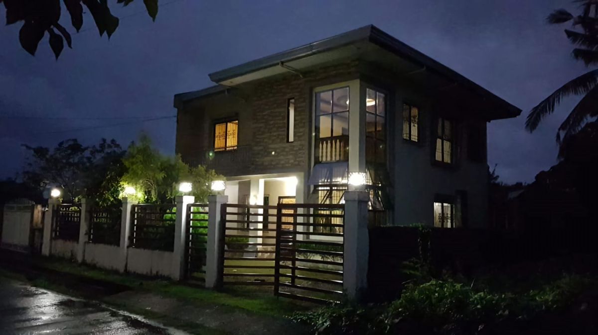 For sale house and lot 278 sq. metres in calapan city , House for sale