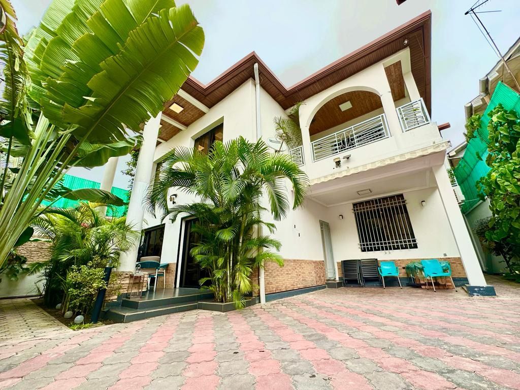 Sale beautiful 4 bedroom villa in kinshasangaliema, House for sale in
