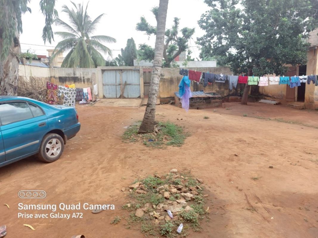 A rental house for sale in agoè assiyéyé (lométogo), Lomé, maritime