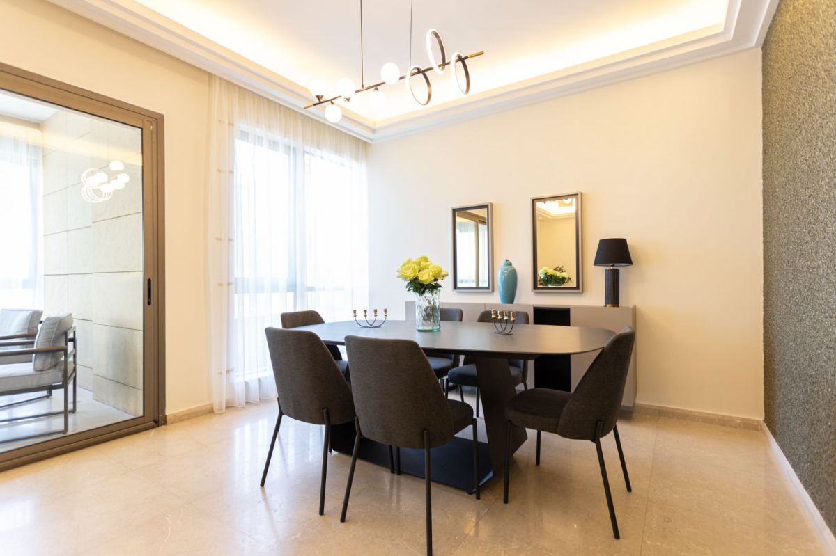 Brand new furniture close to shops, Flat for rent in Beirut Lebanon