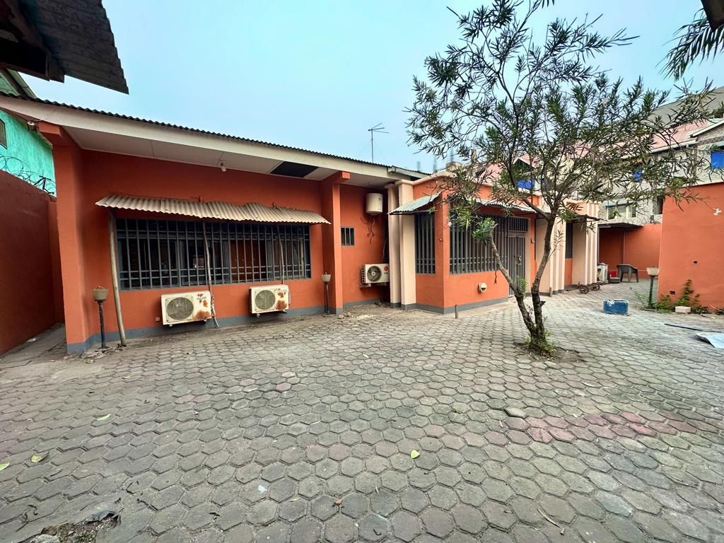 Sale 435m² plot with 2 bedroom building on kinshasagombe, House for