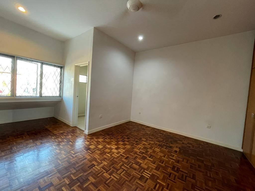 Ttdi double storey end lot for sale , House for sale in Kuala Lumpur