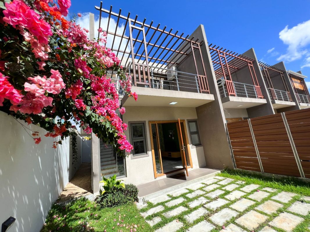 On rental 2 bedroom townhouse ebene mur 45,000, House for rent