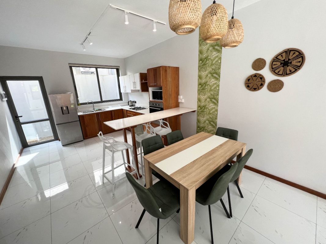 On rental 2 bedroom townhouse ebene mur 45,000, House for rent