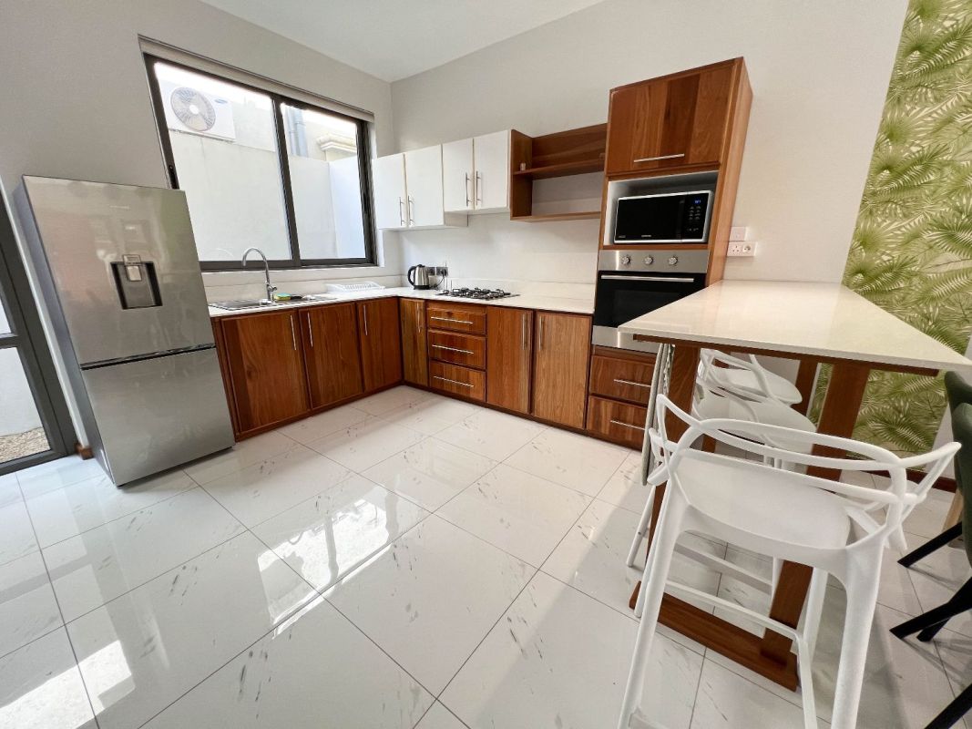 On rental 2 bedroom townhouse ebene mur 45,000, House for rent