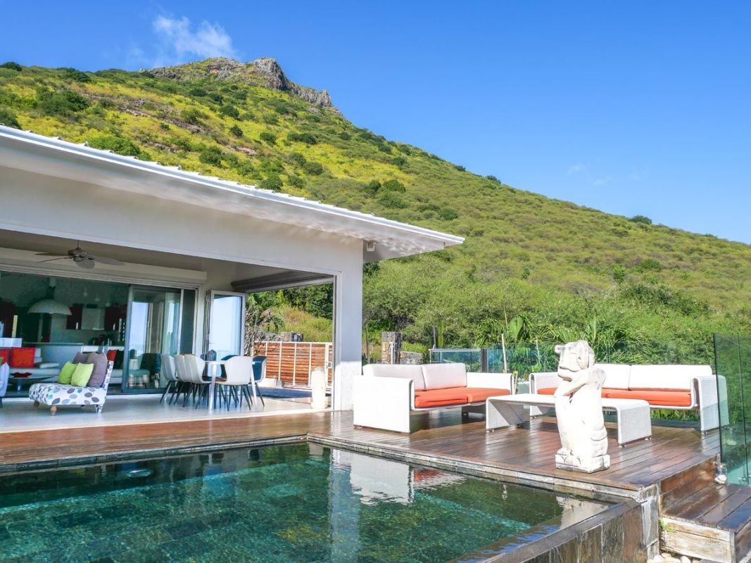 tamarin villa 4 chambres en suite offrant une vue sur l'océan et les