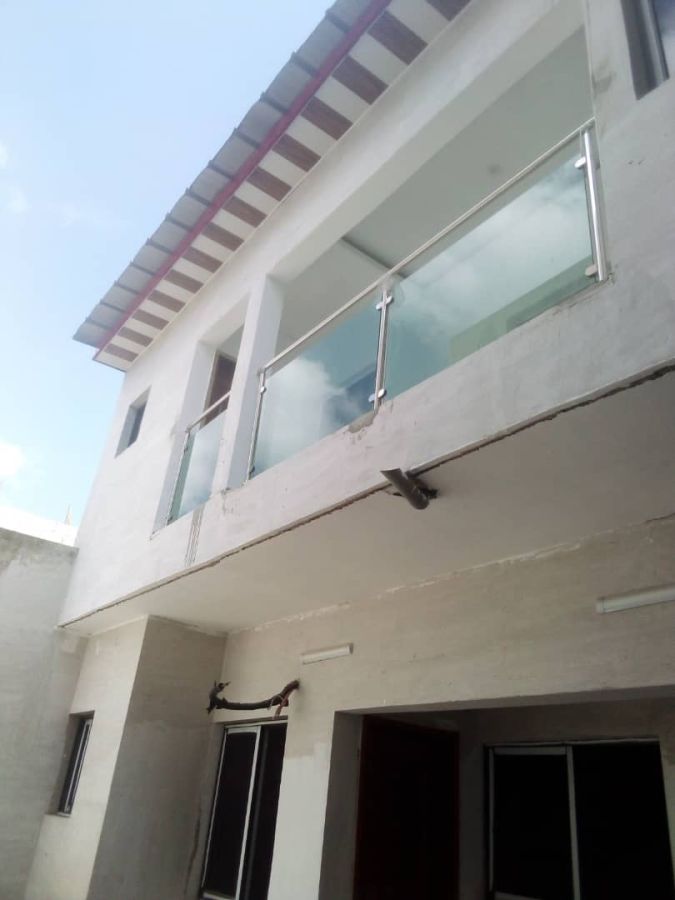 Sale of a new construction duplex in angré château, House for sale in