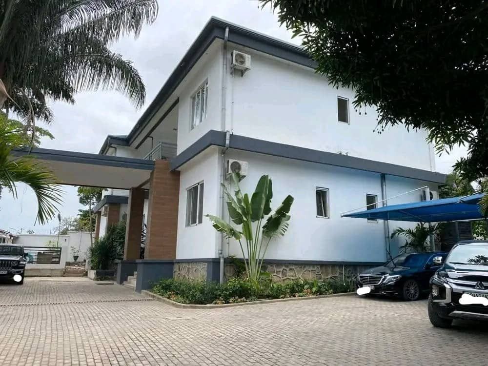 Vente d'une villa à ngaliema binza pigeon, Maison à vendre à Kinshasa République démocratique du