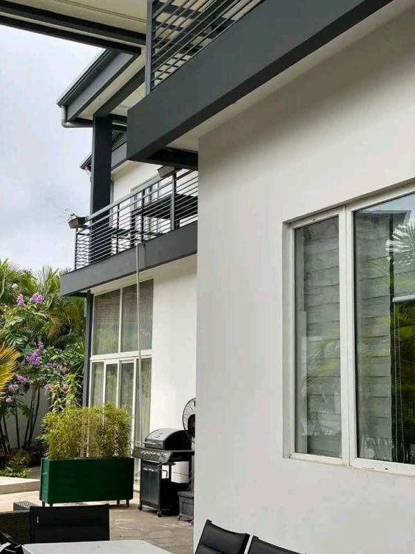 Vente d'une villa à ngaliema binza pigeon, Maison à vendre à Kinshasa