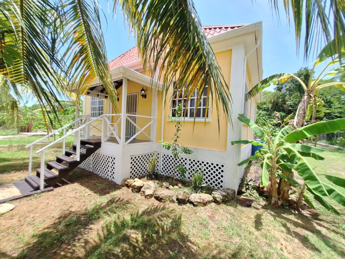 tropical two bedroom house for sale, Corozal Belize