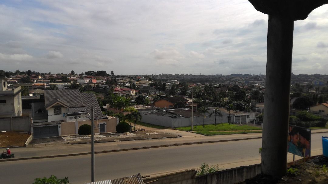 Unpublished sale of a 12room duplex villa (80 complete), House for sale in Abidjan Ivory Coast