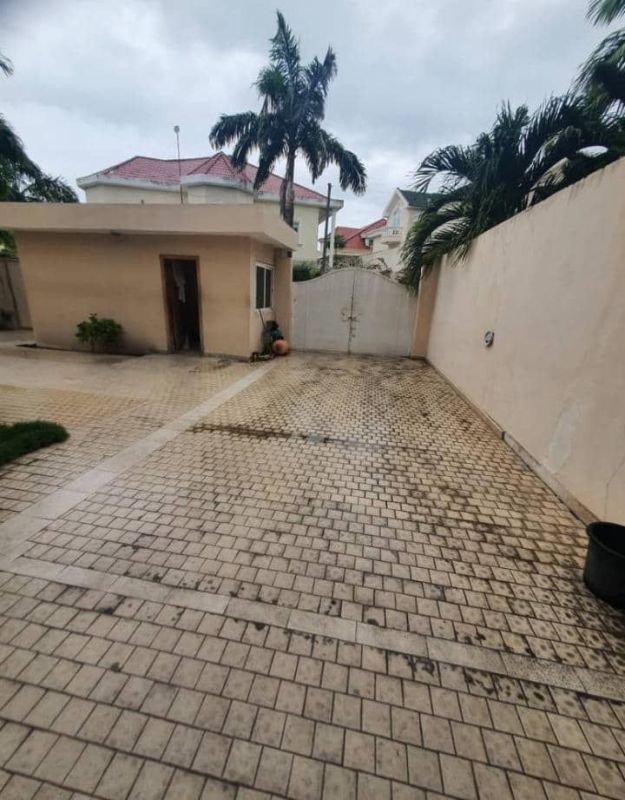 For sale, 7 room villa, cotonou cen sad (benin), House for sale in