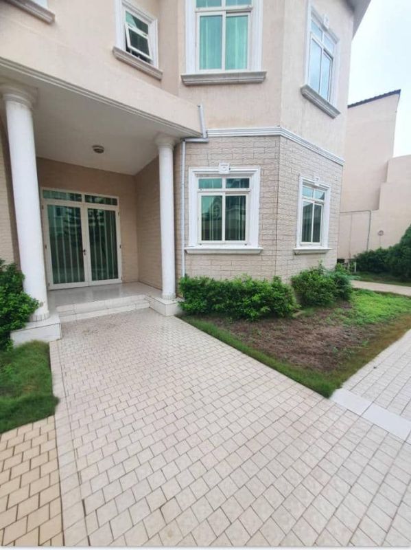 For sale, 7 room villa, cotonou cen sad (benin), House for sale in