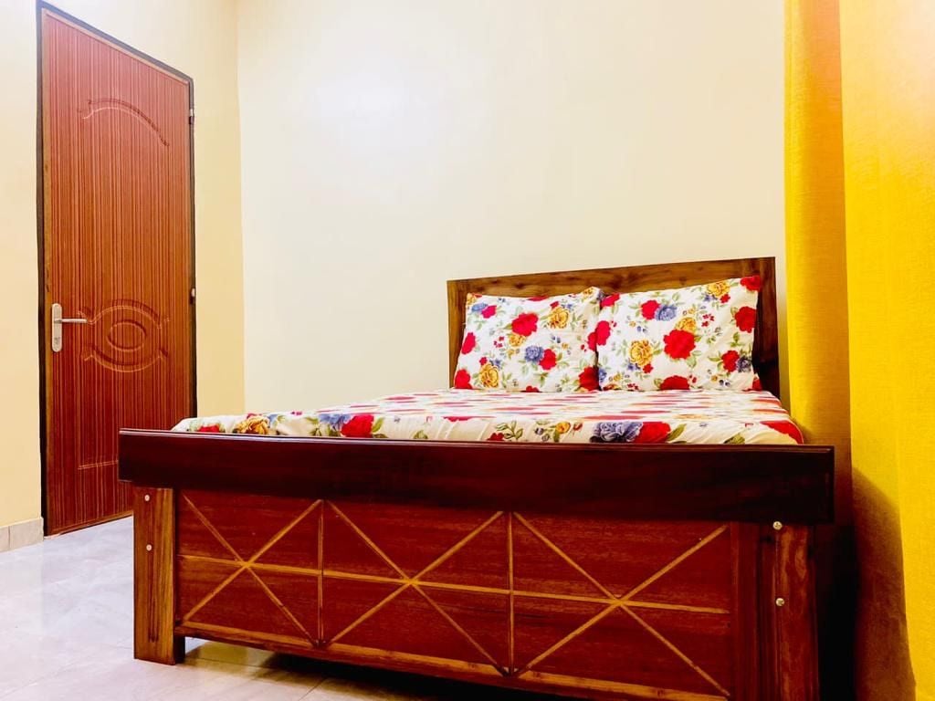 Low villa for rent in the azimo city, House for rent in Ouagadougou