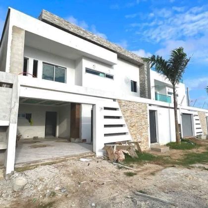 For sale Duplex 5 rooms Abidjan Bingerville new courthouse