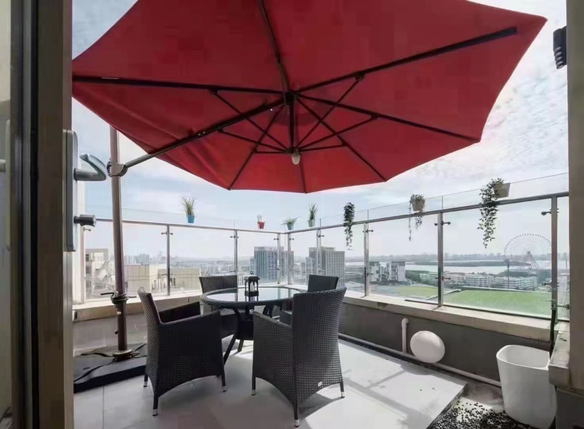 Big terrace!!! amazing house to rent /5bedrooms and 2 baths/living bank