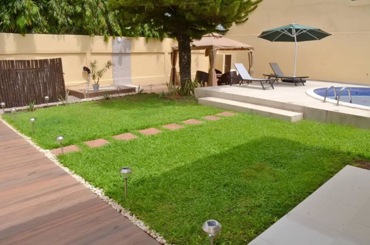 Magnifique villa de 5 pièces meublée pour vos vacances à marcory biétry