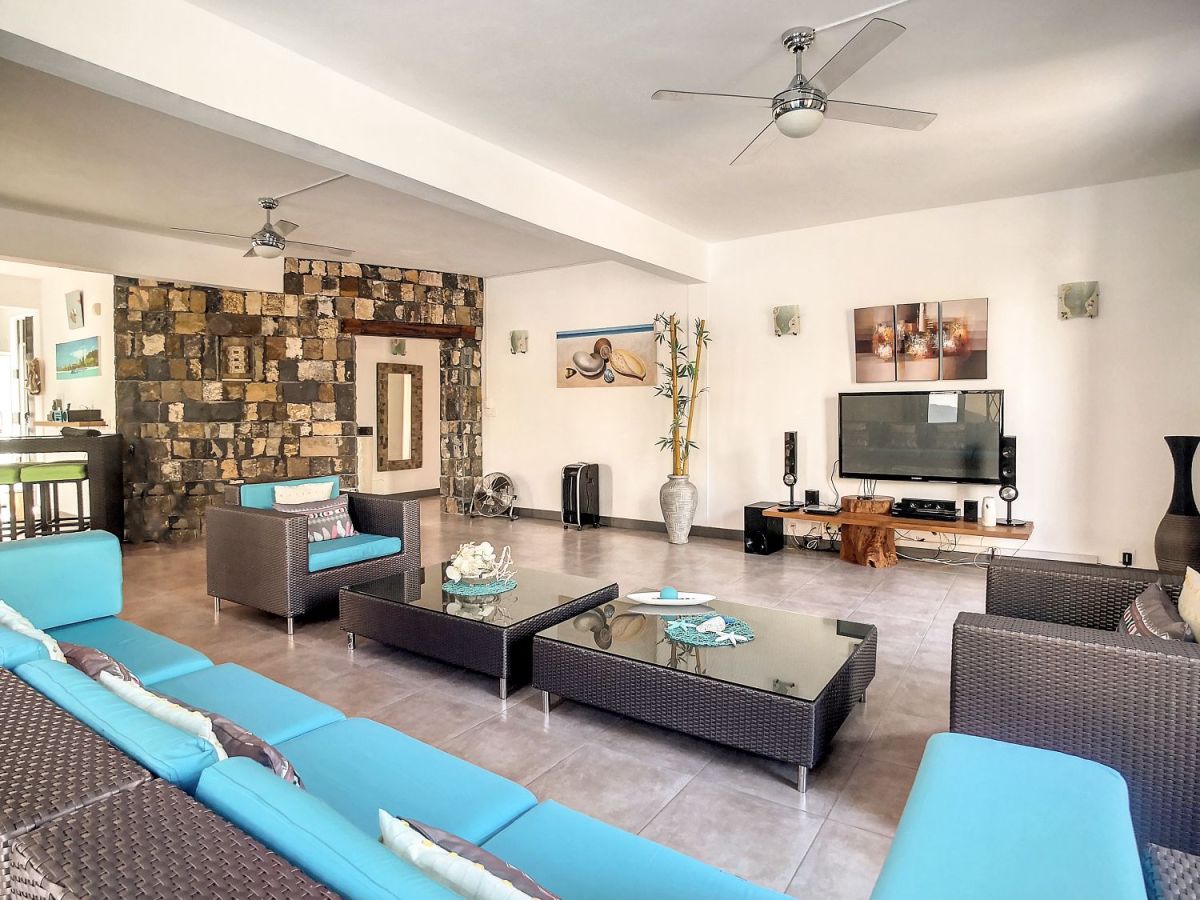 (ref.ma7919) single storey house with swimming pool and garden, House