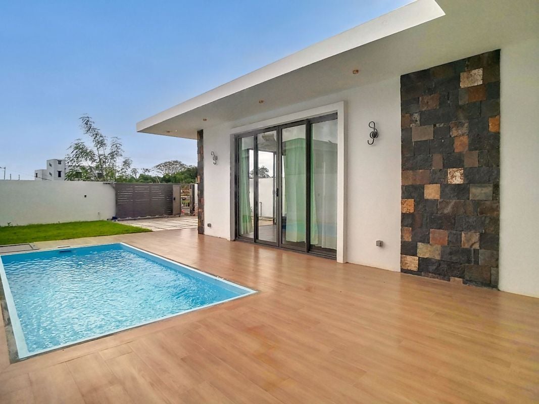 (ref.ma7995) new singlestorey house with swimming pool and garden