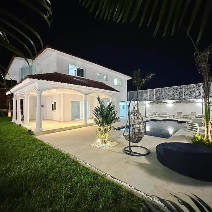 Vente d'une villa duplex de 6 pièces à cocody riviera faya abatta