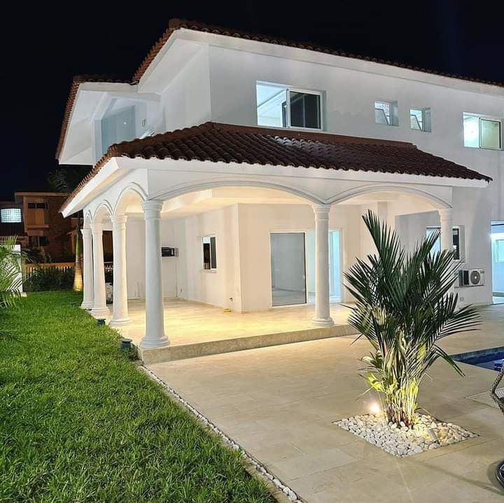 Vente d'une villa duplex de 6 pièces à cocody riviera faya abatta