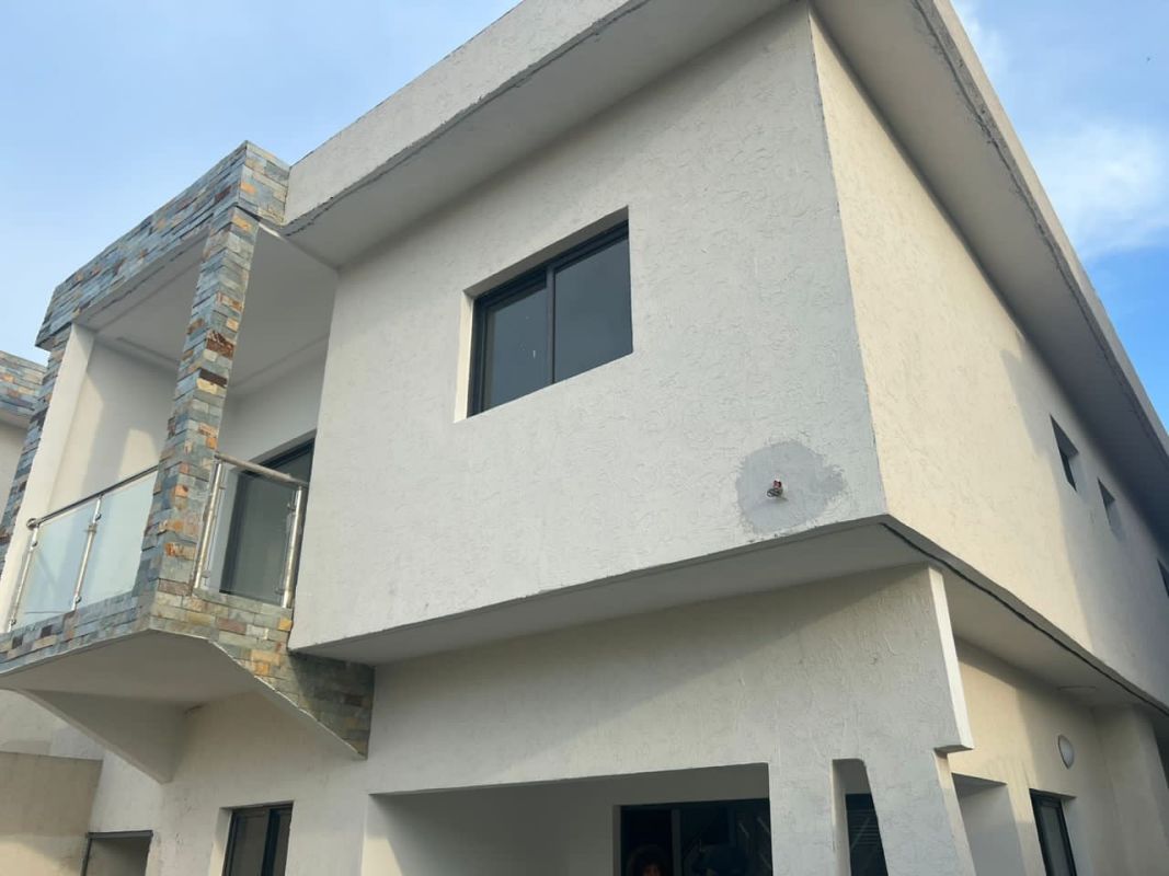 Duplex nouvelle construction en vente à faya, Maison à vendre à Abidjan