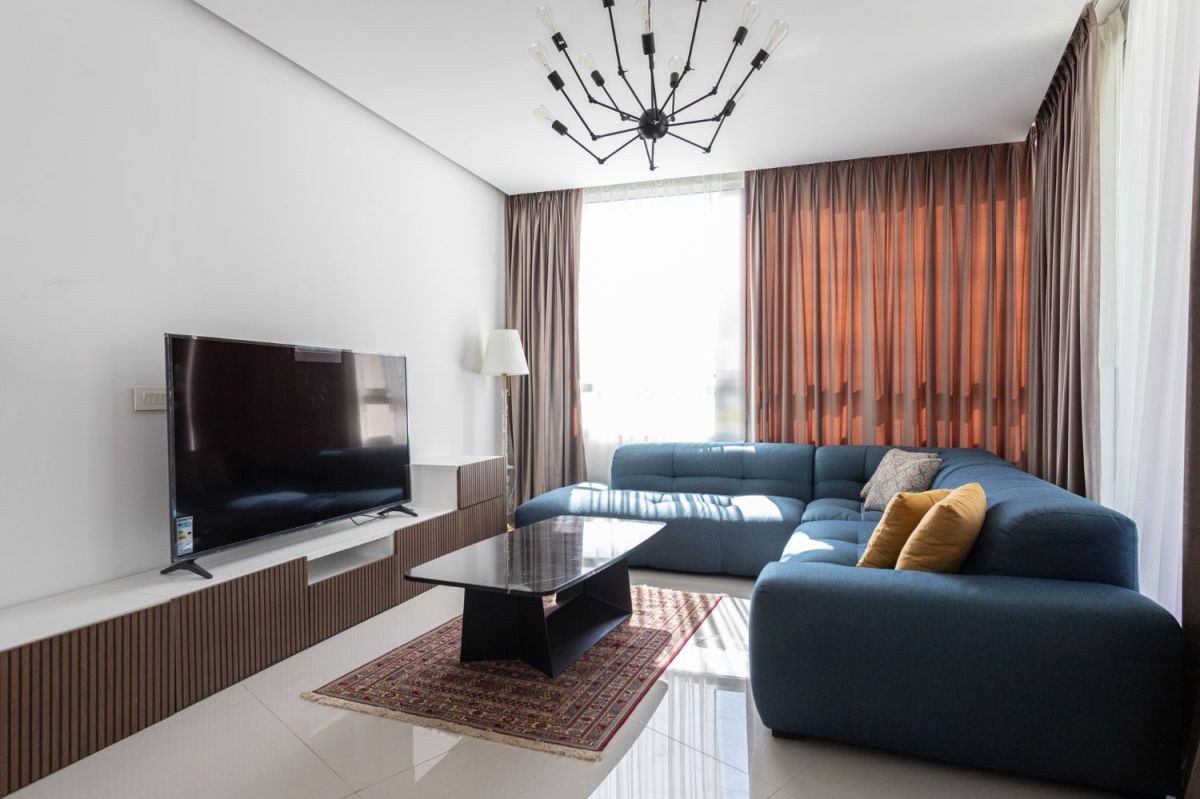 Fully renovated modern flat amazing view huge balcony, Flat for