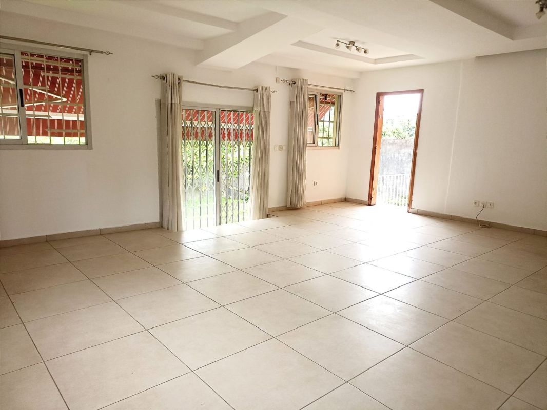 2 semidetached villas for sale in ii plateaux vallon, House for sale