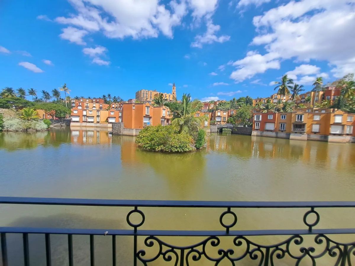 Beautiful villa for rent in port chambly , House for rent Baie du tombeau, pamplemousses