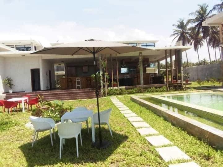 Sale of a high standing triplex villa, House for sale Ivory Coast