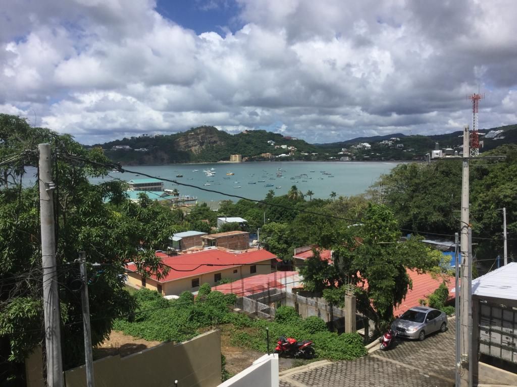 3 appartements meublés face à la mer