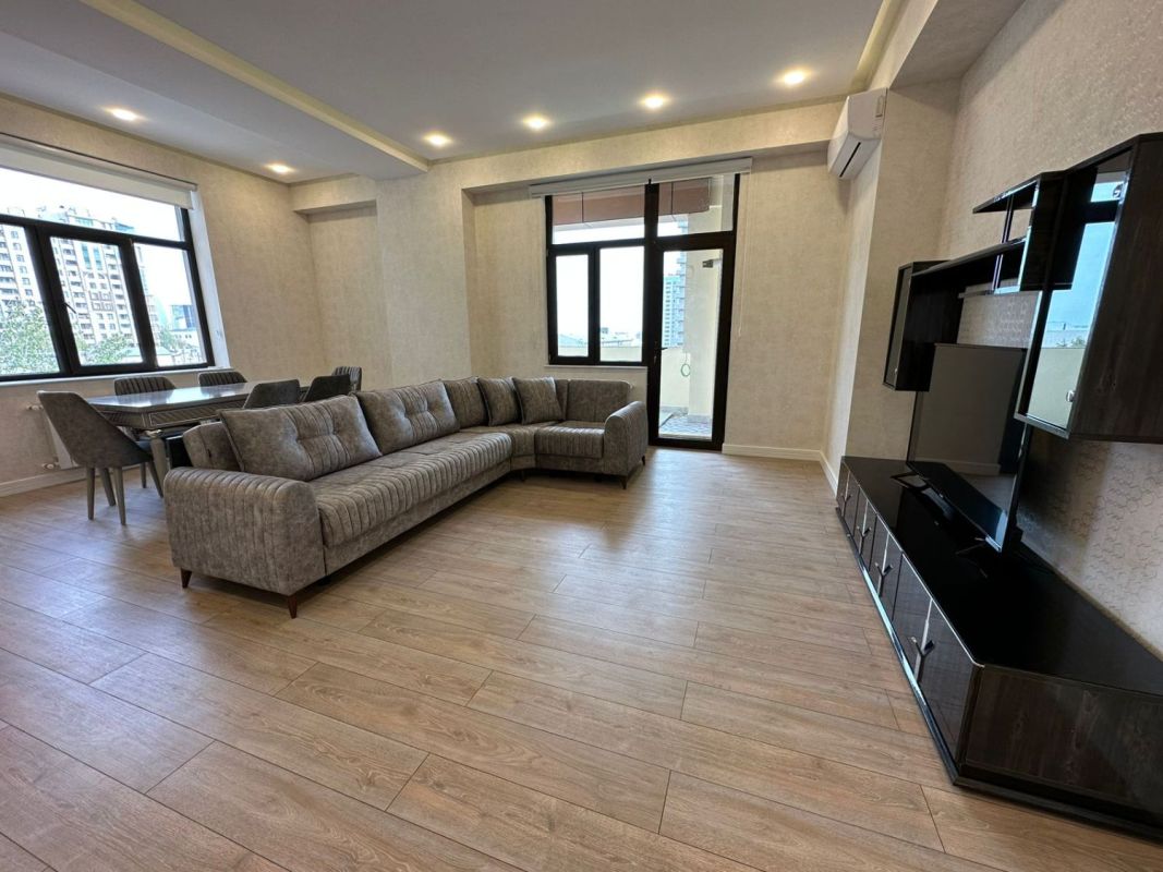 rental 3 bedroom apartment in baku, Flat for rent in Azerbaijan