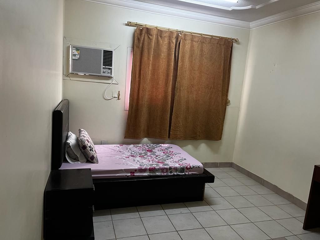 3 bed available in fully furnished 2 bed room hall apartment near stc