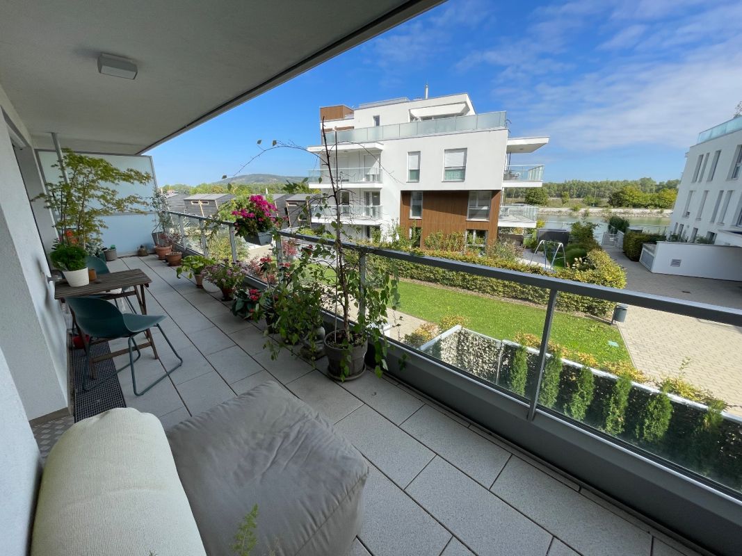 Quiet apartment with private beach to danube, Flat for rent in Vienna