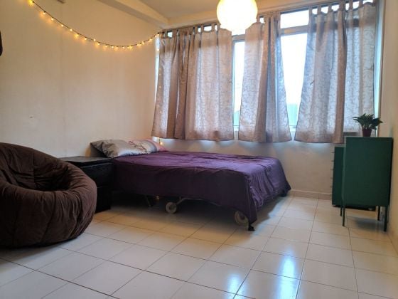 Cosey room to rent at walk up apt @Farrer park mrt