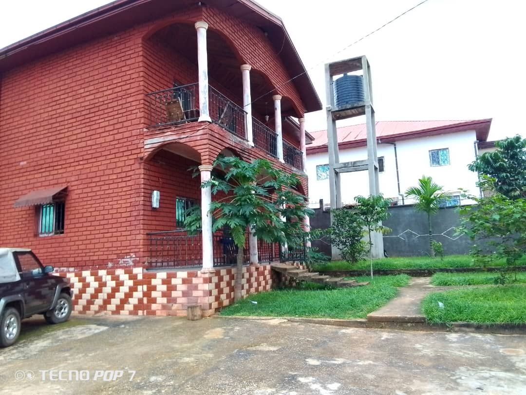 Duplex sur 600m2 yaoundé à vendre , Maison à vendre à Yaoundé Cameroun