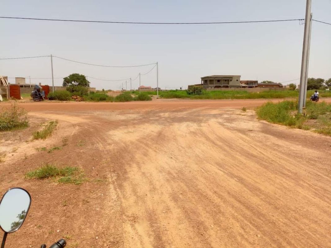 Une parcelle de 600m2 en vente à loumbila ville, Terrain à vendre à