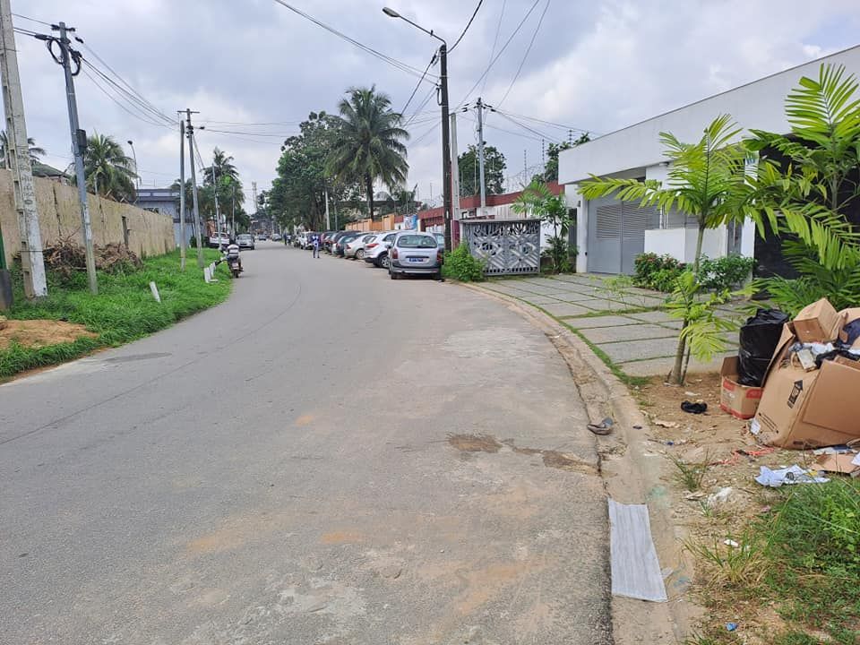 Cocody vallon derrière 12ème vente terrain 1600m2 ( acd)., Terrain à