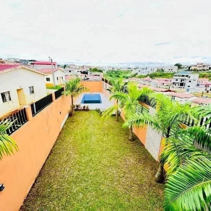 Vente d'une villa de 6 pièces à la riviera abatta , Maison à vendre