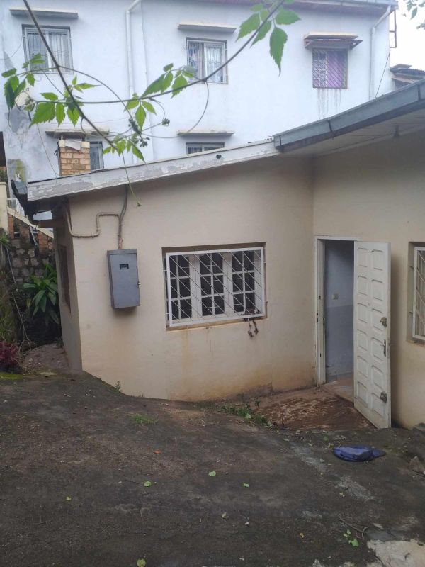 Independent low villa house, House for sale in Antananarivo Madagascar