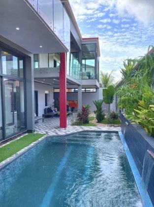 À vendre DUPLEX 10 pièces LUXUEUX avec piscine grand bassam ...