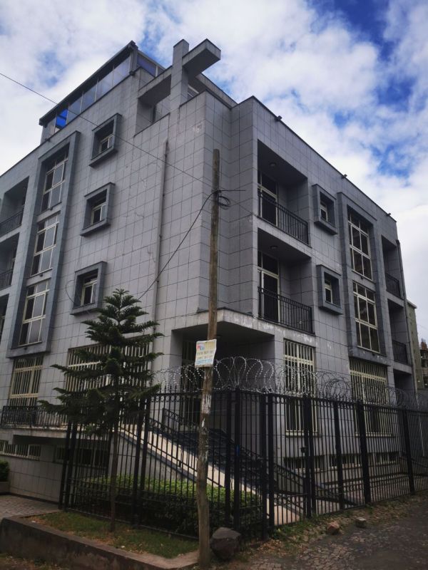 Brand new modern building for office and residential purpose ee347